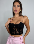 Pantaloni con fibbia