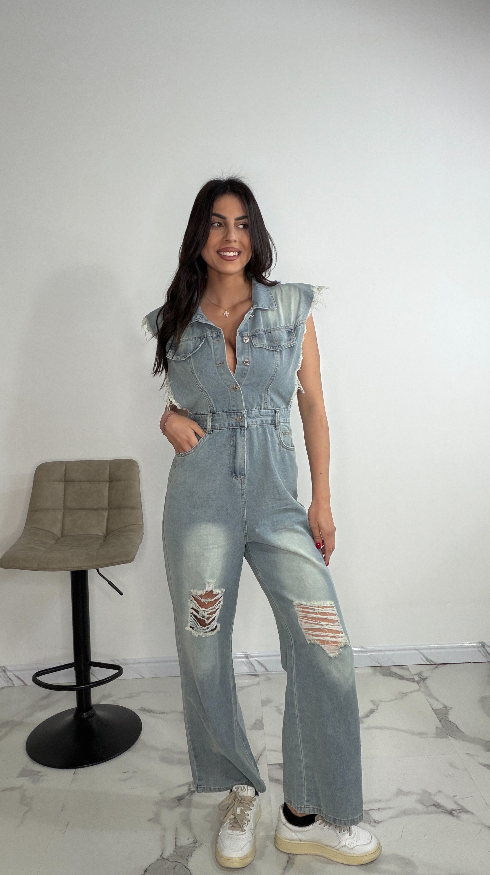 Jumpsuit denim con strappi