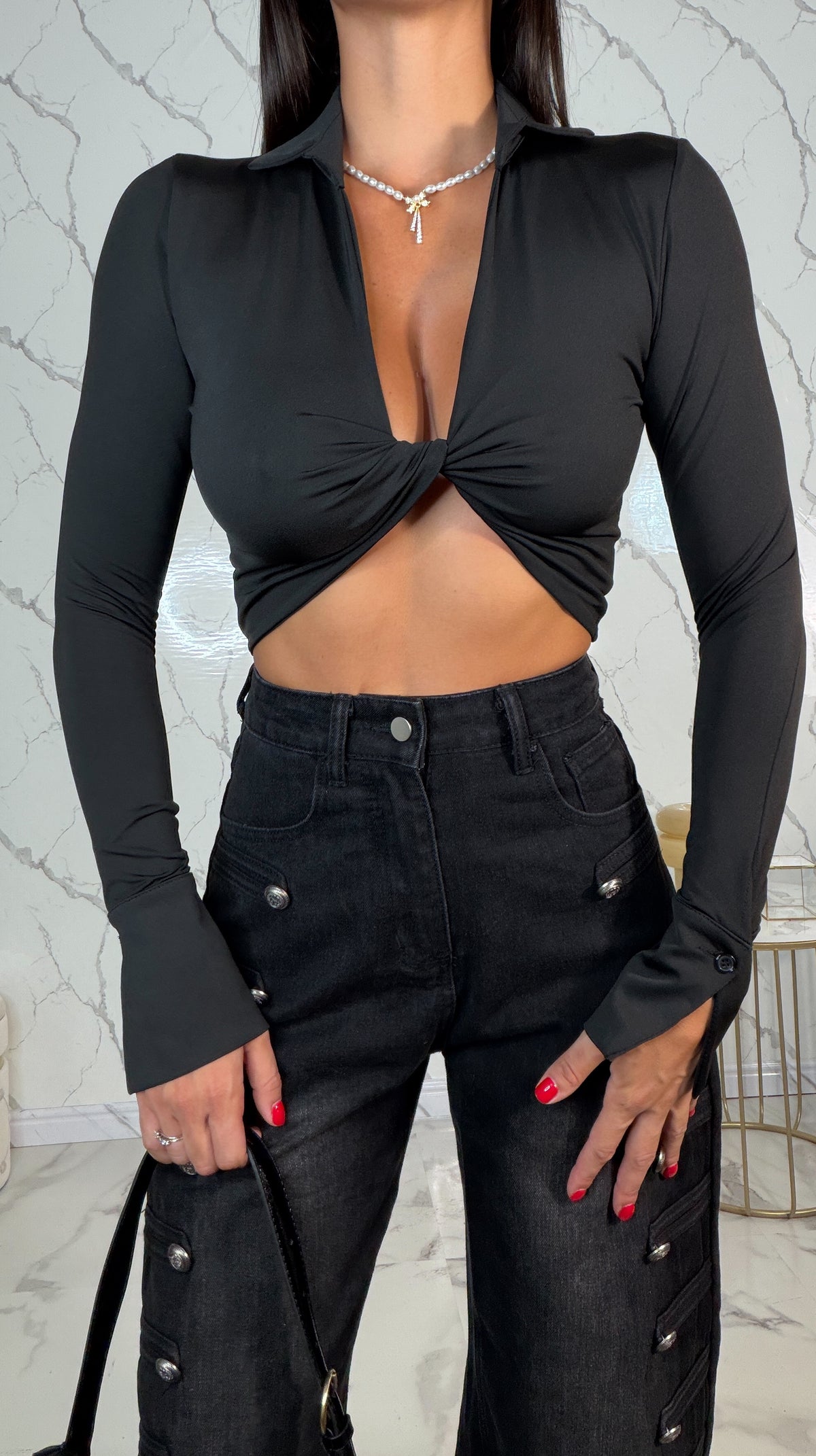 Maglia crop con nodino centrale - NERO