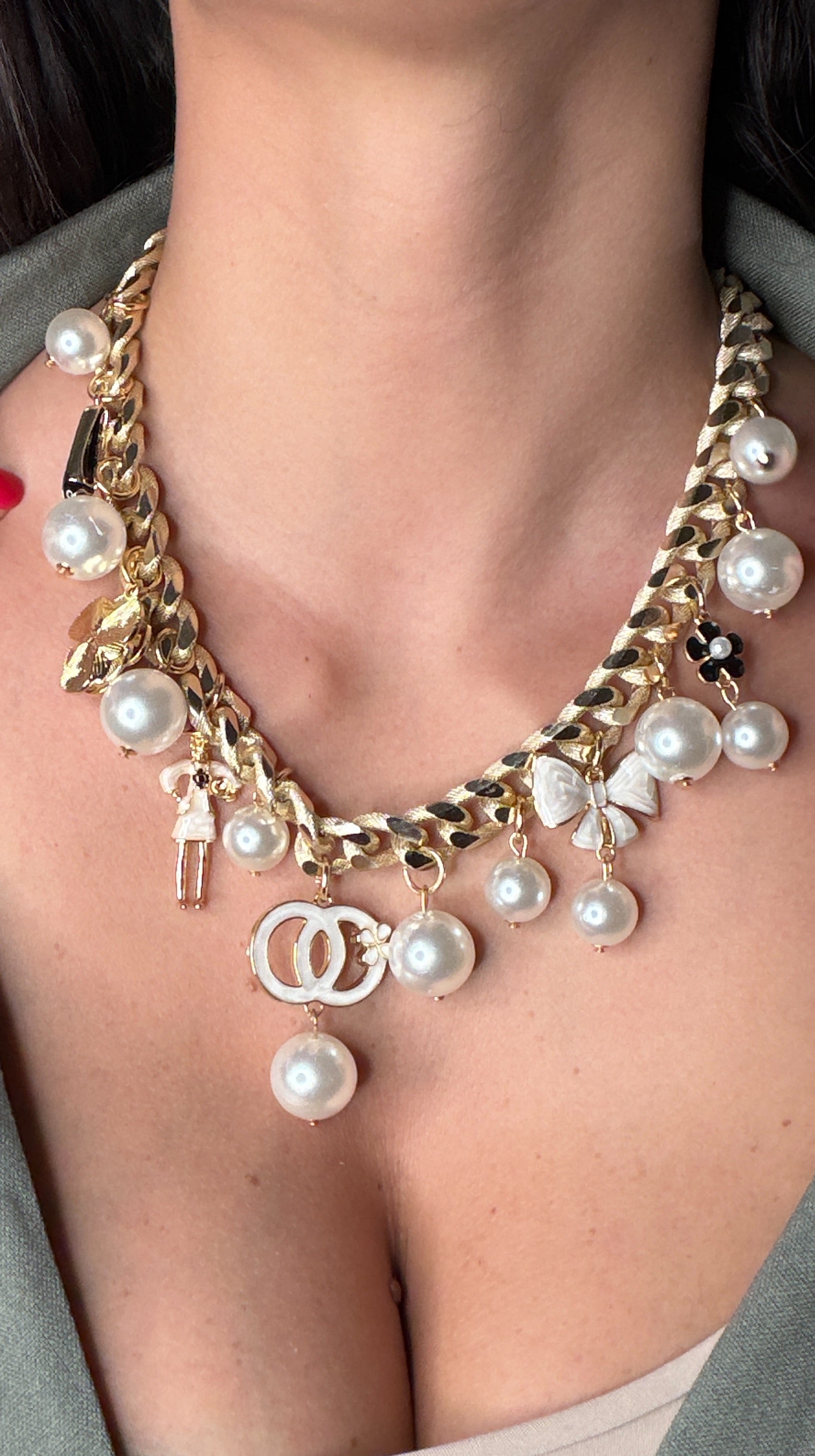 Collana perle con Charms