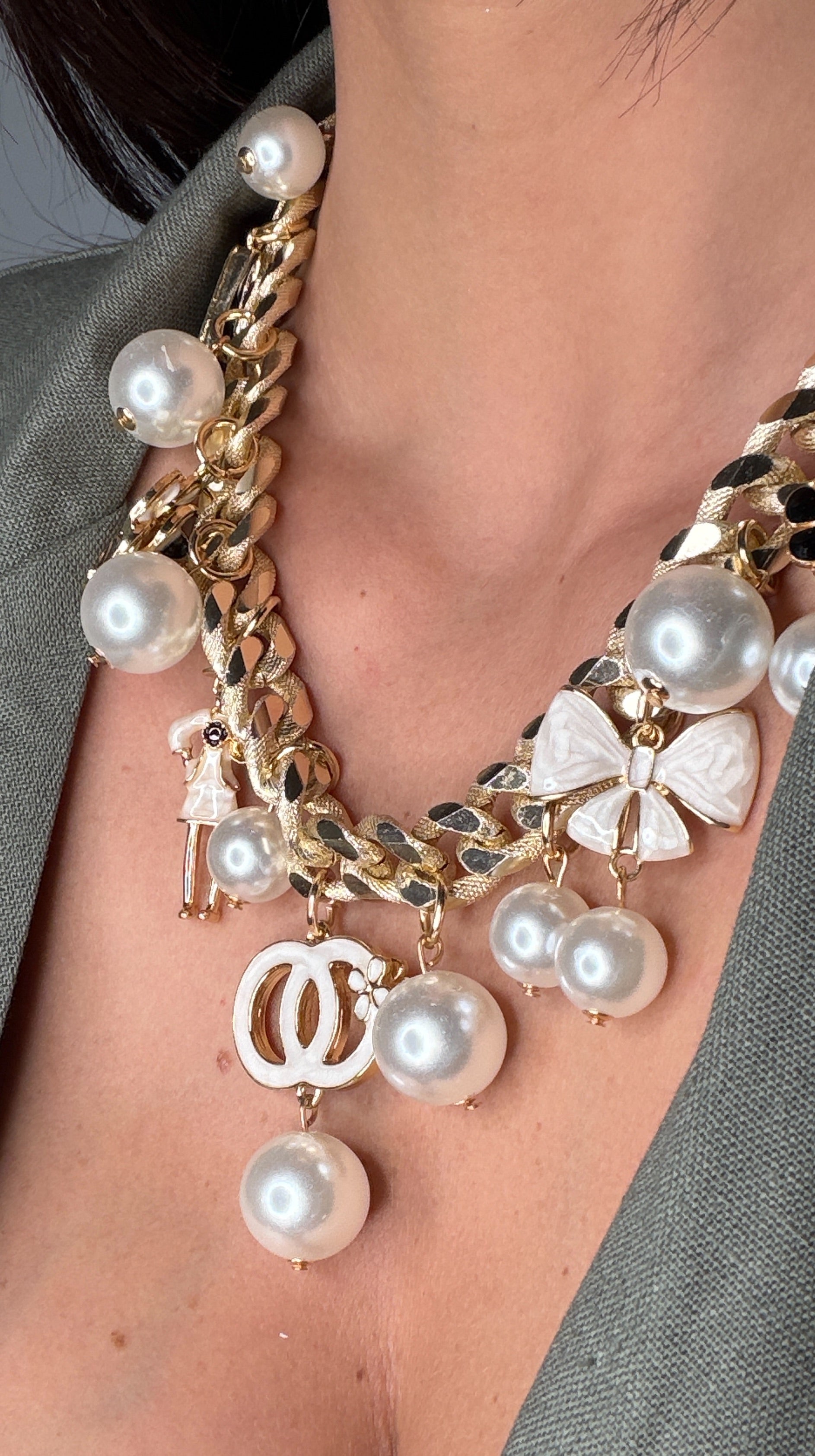 Collana perle con Charms