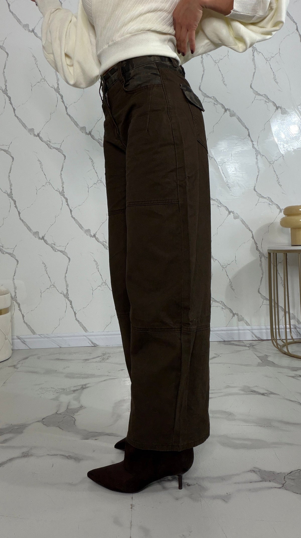 Jeans con dettaglio camouflage - M698