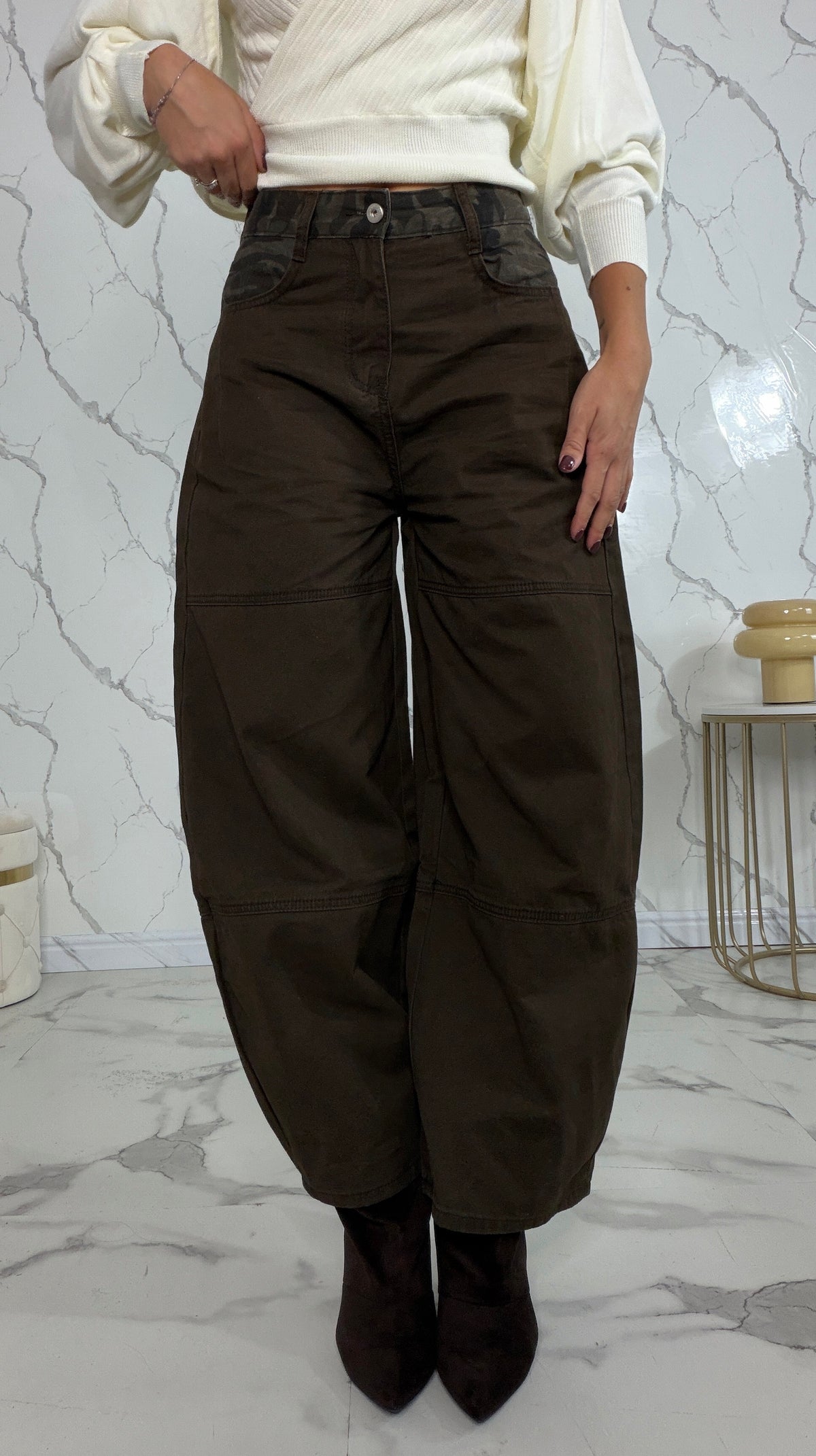Jeans con dettaglio camouflage - M698