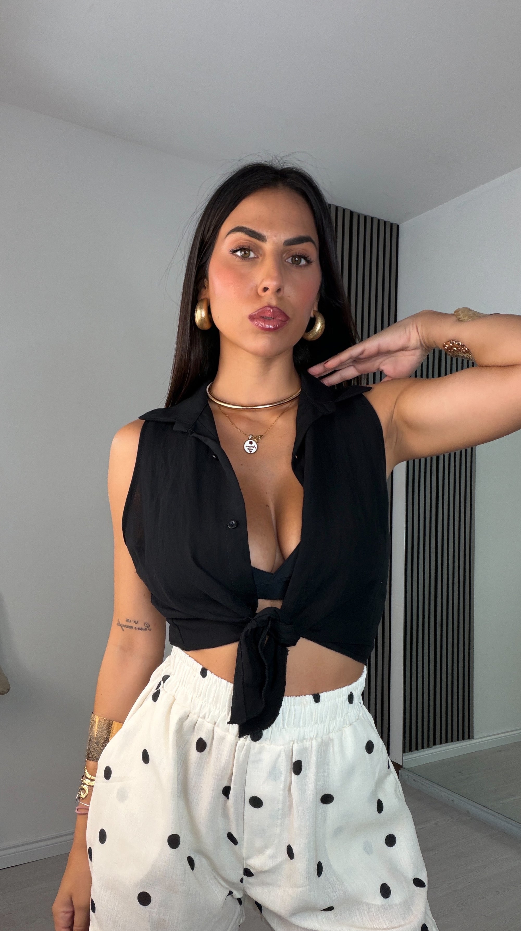 Camicia crop con fiocco