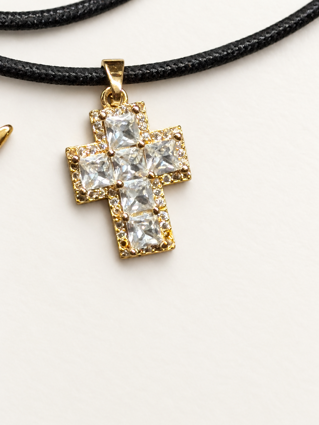 Charms croce