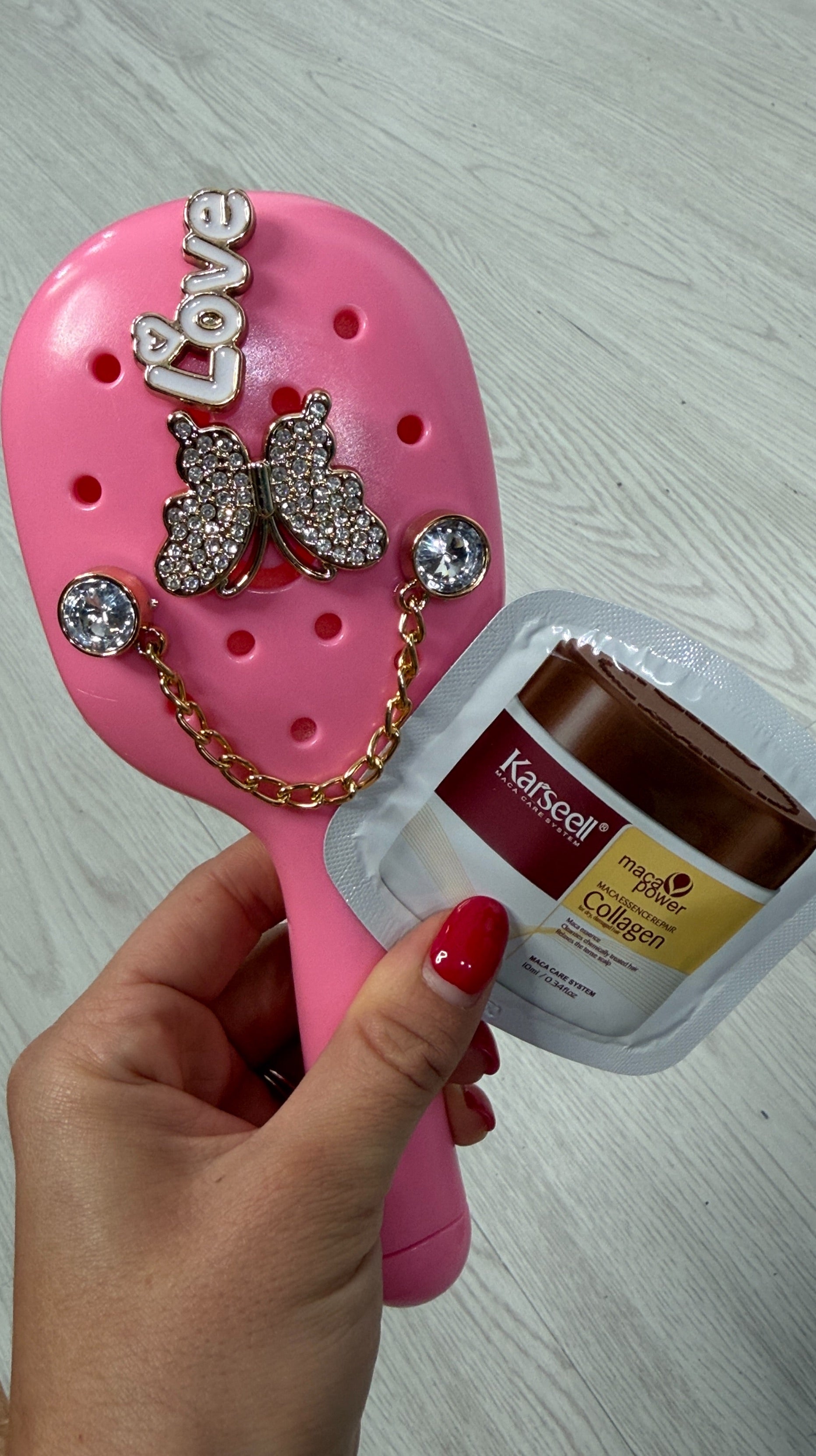 Spazzola + Maschera (in REGALO con spesa minima di 49.99)